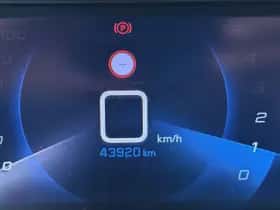 Peugeot 208 (2022) thumbnail 9