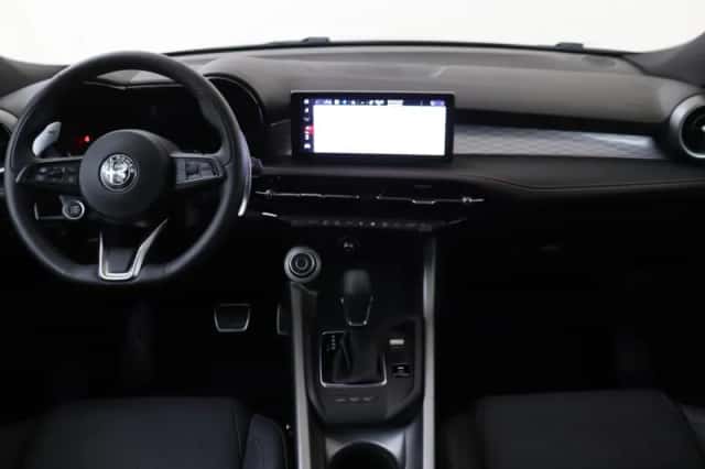 Alfa Romeo Tonale (2024) thumbnail 5