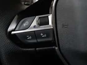 Peugeot 2008 (2022) thumbnail 22