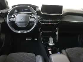 Peugeot 2008 (2022) thumbnail 5
