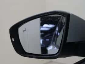 Volkswagen T-Cross (2019) thumbnail 24