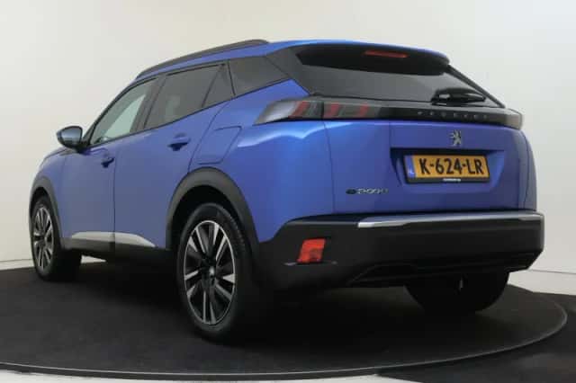 Peugeot e-2008 (2021) thumbnail 4