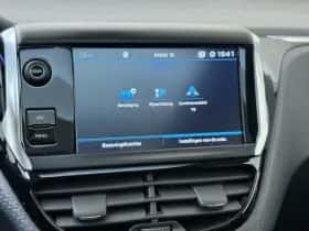 Peugeot 2008 (2018) thumbnail 18