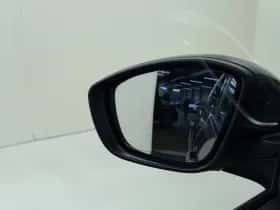 Peugeot 2008 (2018) thumbnail 27