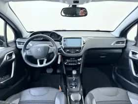 Peugeot 2008 (2018) thumbnail 5