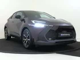 Toyota C-HR (2024) thumbnail 3