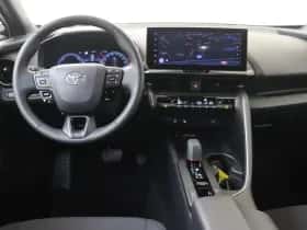 Toyota C-HR (2024) thumbnail 5