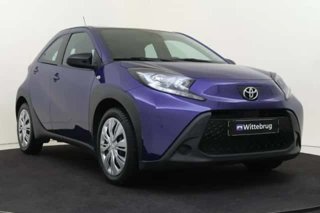 Toyota Aygo (2023) thumbnail 3