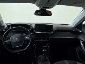 Peugeot 2008 (2021) thumbnail 5