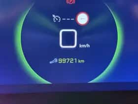 Peugeot 2008 (2021) thumbnail 9