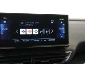 Peugeot 3008 (2021) thumbnail 16