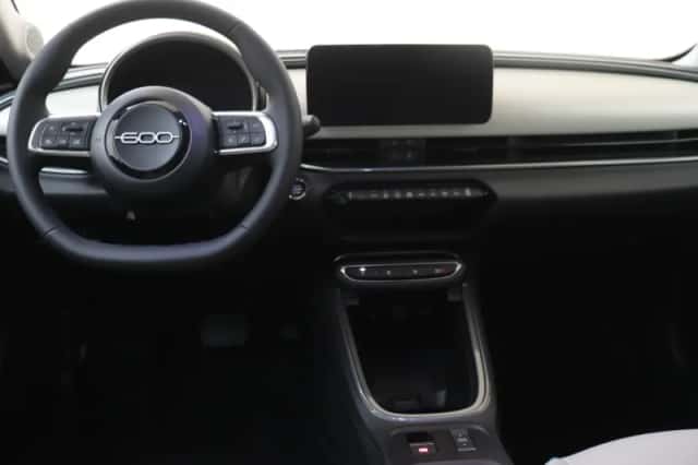 Fiat 600e (2025) thumbnail 5