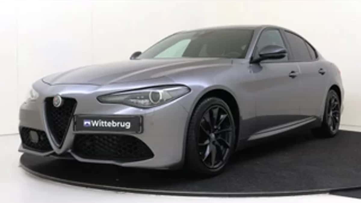Alfa Romeo Giulia (2020) — foto 1