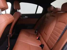 Alfa Romeo Giulia (2020) thumbnail 12