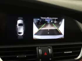 Alfa Romeo Giulia (2020) thumbnail 14