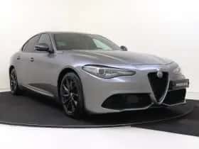 Alfa Romeo Giulia (2020) thumbnail 3