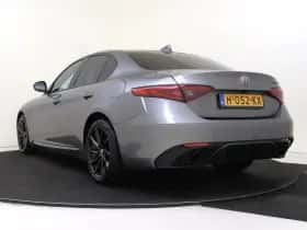 Alfa Romeo Giulia (2020) thumbnail 4