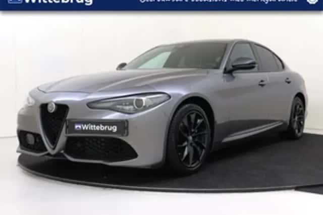 Alfa Romeo Giulia (2020) thumbnail 1