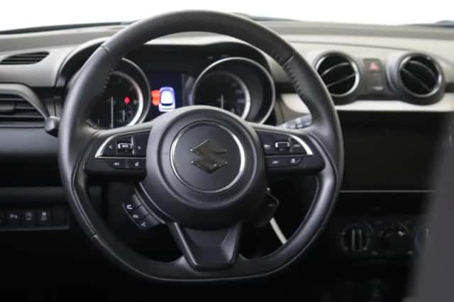 Suzuki Swift (2024) thumbnail 6