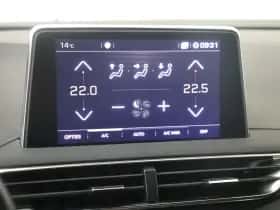 Peugeot 3008 (2020) thumbnail 23