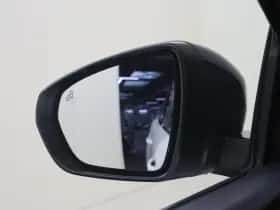 Peugeot 3008 (2020) thumbnail 33
