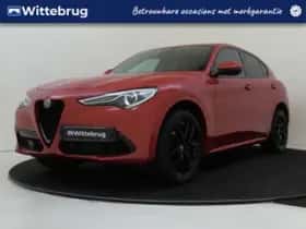 Alfa Romeo Stelvio (2019) thumbnail 1