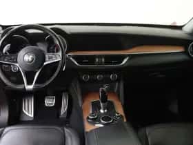 Alfa Romeo Stelvio (2019) thumbnail 5