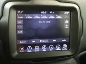Jeep Renegade (2023) thumbnail 16