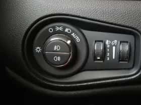 Jeep Renegade (2023) thumbnail 27