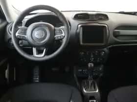 Jeep Renegade (2023) thumbnail 5