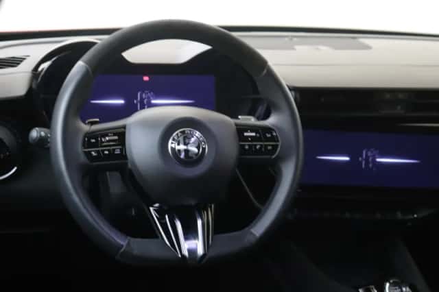 Alfa Romeo Junior (2025) thumbnail 6