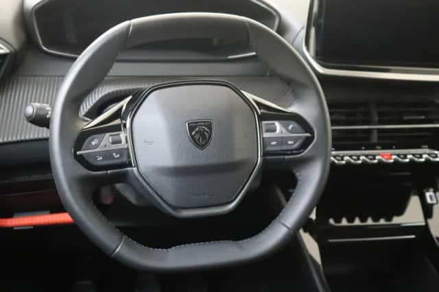Peugeot 208 (2024) thumbnail 6