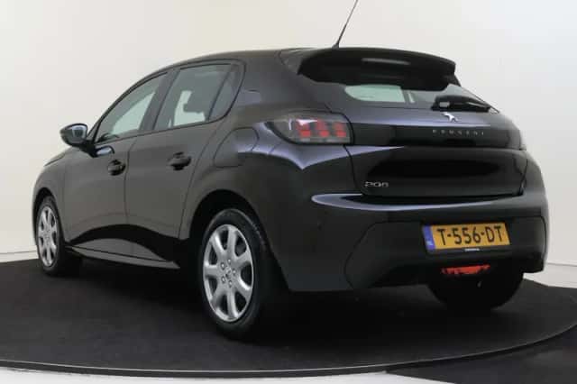 Peugeot 208 (2023) thumbnail 4
