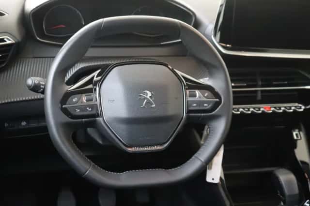Peugeot 208 (2023) thumbnail 6