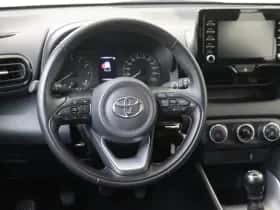 Toyota Yaris (2023) thumbnail 6