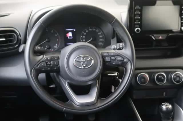 Toyota Yaris (2023) thumbnail 6
