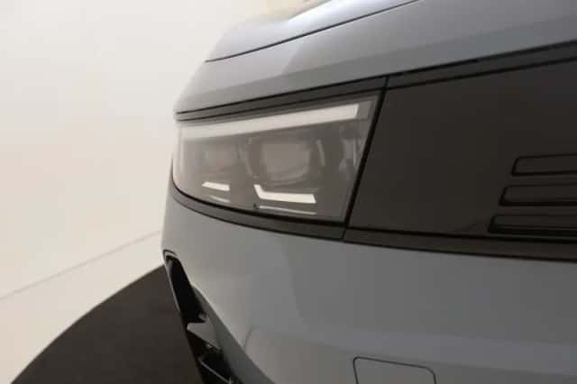 Opel Astra (2025) thumbnail 1