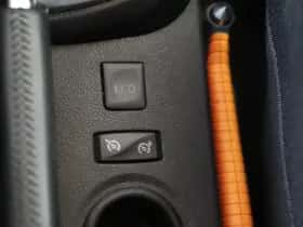 Renault Captur (2017) thumbnail 27