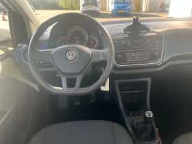 Volkswagen Up! (2020) thumbnail 6