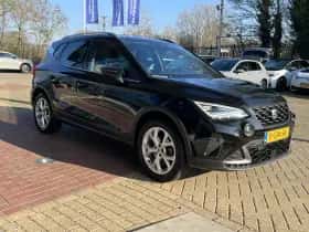 SEAT Arona (2022) thumbnail 3