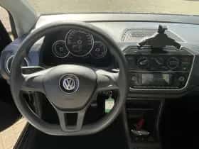 Volkswagen Up! (2018) thumbnail 5