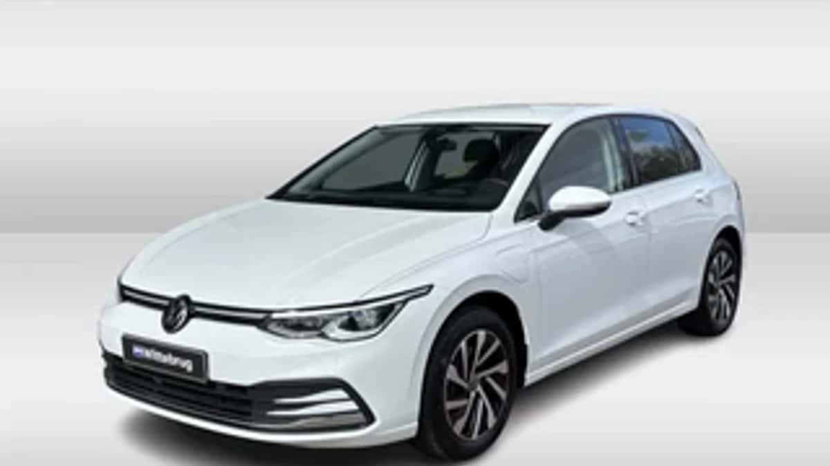 Volkswagen Golf (2021) — foto 1