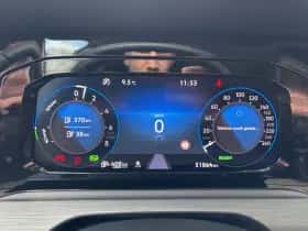 Volkswagen Golf (2021) thumbnail 14