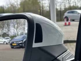 Volkswagen Golf (2021) thumbnail 30