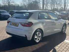 Audi A1 (2023) thumbnail 8