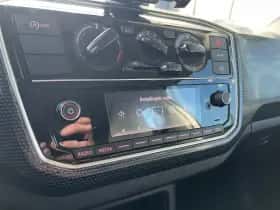 Volkswagen Up! (2023) thumbnail 14