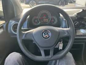 Volkswagen Up! (2023) thumbnail 5