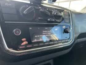 Volkswagen Up! (2023) thumbnail 9