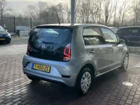 Volkswagen Up! (2023) thumbnail 10