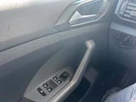Volkswagen T-Cross (2019) thumbnail 26